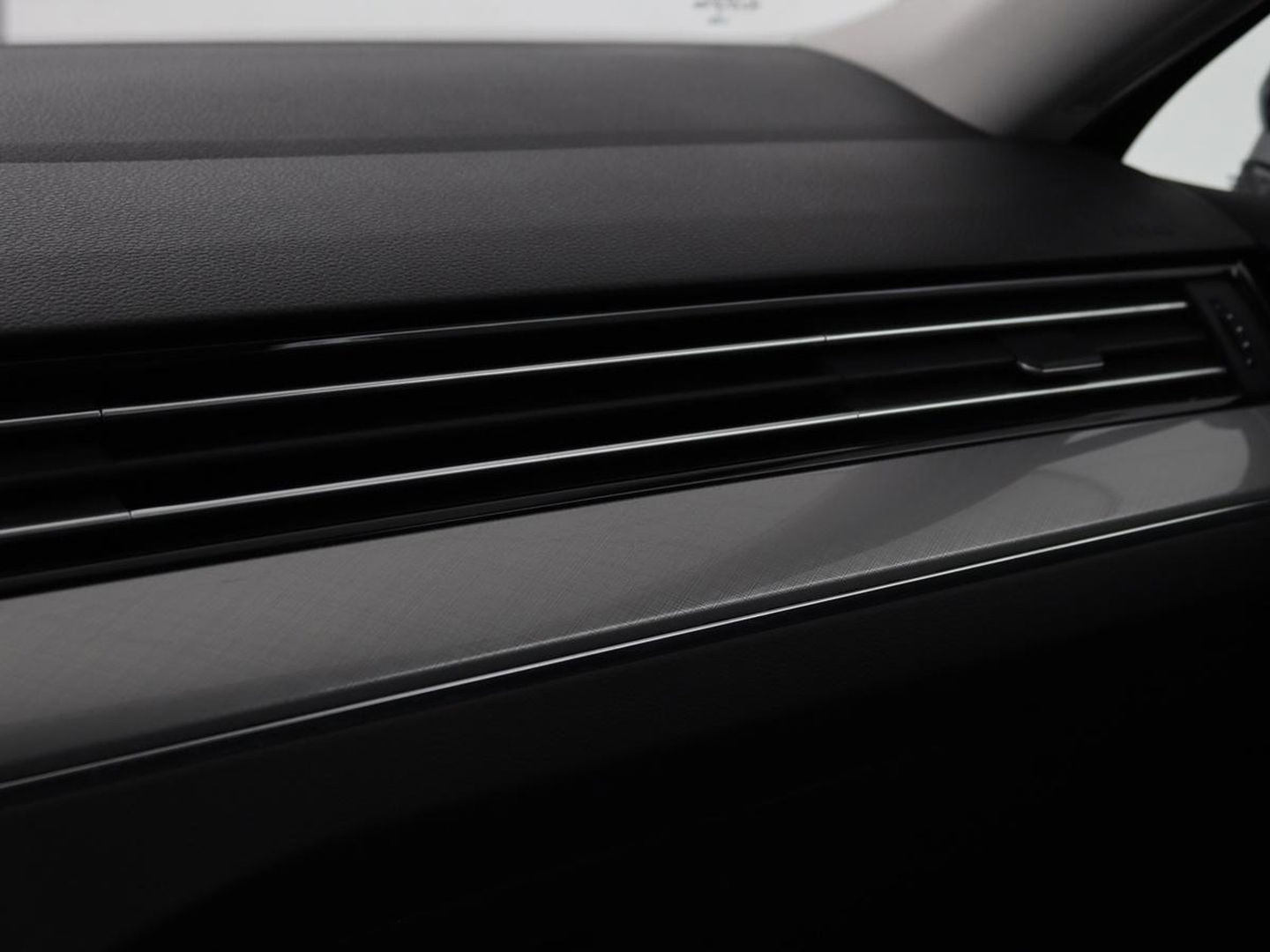 Volkswagen Passat 1.4 TSI GTE | Stoel & stuurverwarming | Camera | Carplay | Trekhaak | Adaptive cruise | Standkachel | Navigatie | Full LED