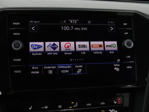 Volkswagen Passat 1.4 TSI GTE | Stoel & stuurverwarming | Camera | Carplay | Trekhaak | Adaptive cruise | Standkachel | Navigatie | Full LED