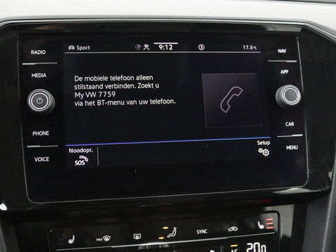 Volkswagen Passat 1.4 TSI GTE | Stoel & stuurverwarming | Camera | Carplay | Trekhaak | Adaptive cruise | Standkachel | Navigatie | Full LED