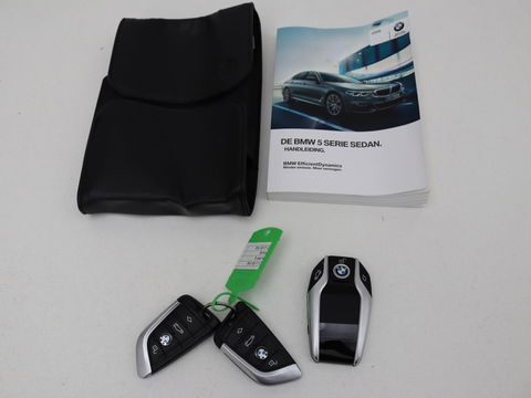 BMW 5 Serie 520i High Executive M-Sport | Trekhaak | Leder | Cruise Control | Navigatie | Stoelverwarming | LED | LMV 20