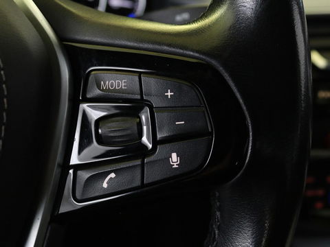 BMW 5 Serie 520i High Executive M-Sport | Trekhaak | Leder | Cruise Control | Navigatie | Stoelverwarming | LED | LMV 20