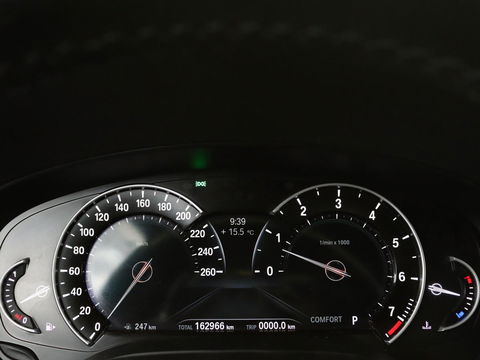 BMW 5 Serie 520i High Executive M-Sport | Trekhaak | Leder | Cruise Control | Navigatie | Stoelverwarming | LED | LMV 20