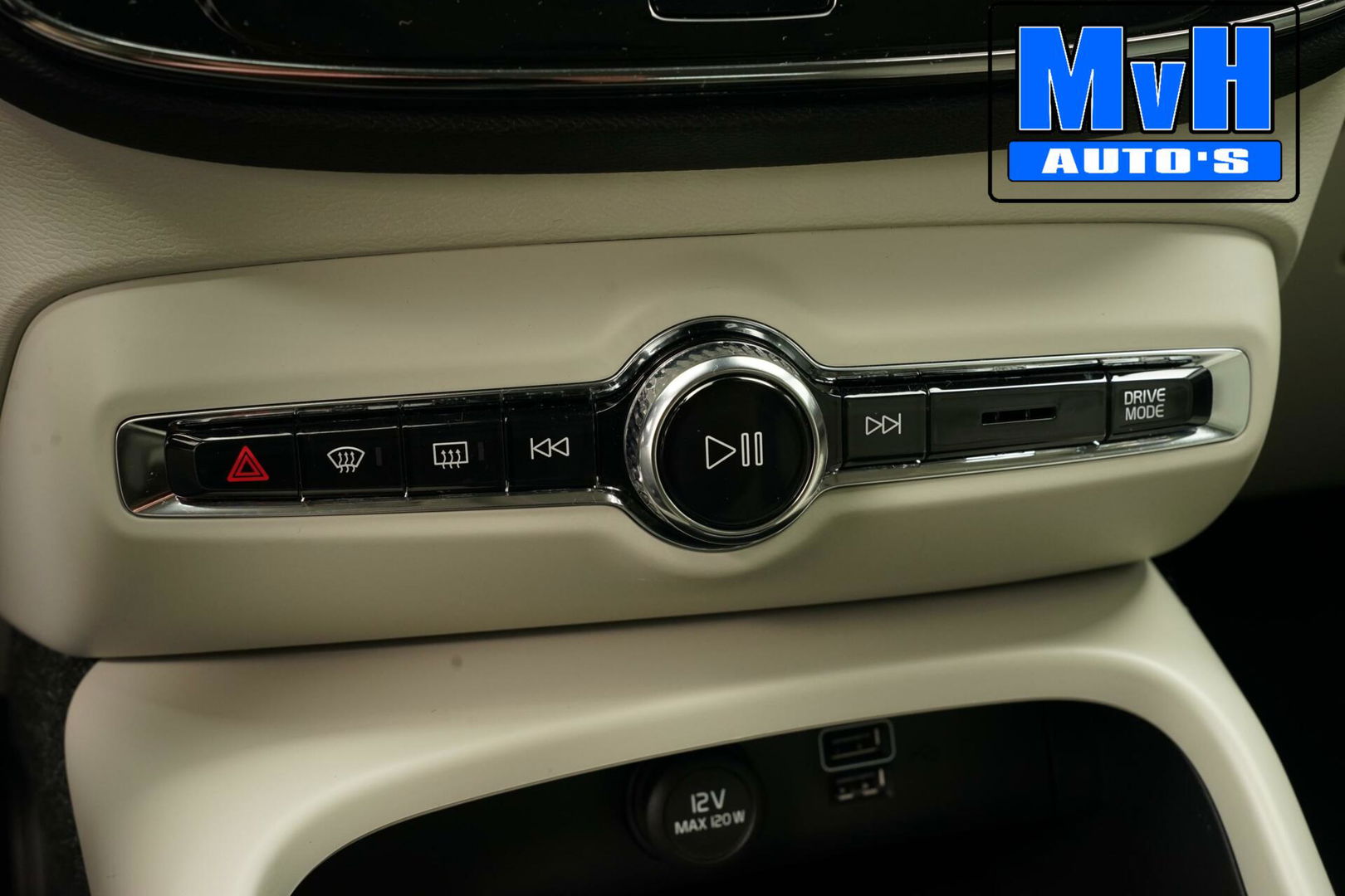 Volvo XC40 1.5 T3 Momentum Pro 163PK|360ÂșCAM|Intellisafe|NAP