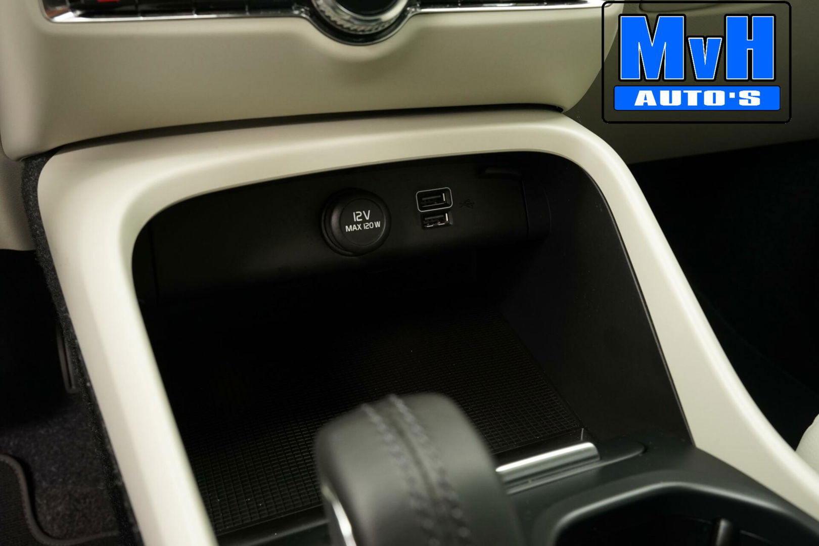 Volvo XC40 1.5 T3 Momentum Pro 163PK|360ÂșCAM|Intellisafe|NAP