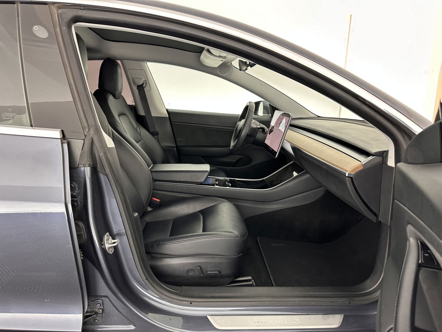 Tesla Model 3 Performance AWD 75 kWh [ 3-Fase ] (INCL-BTW) Aut. *PANO | AUTO-PILOT | NAPPA-LEATHER | KEYLESS | FULL-LED | MEMORY-PACK | SURROUND-VIEW | DAB | CARPLAY | DIGI-COCKPIT | LANE-ASSIST | COMFORT-SEATS | 20"ALU*