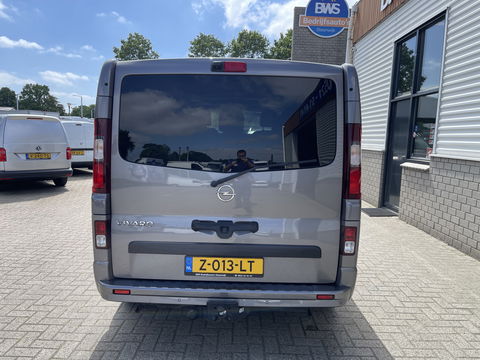 Opel Vivaro Combi 1.6 CDTI 120pk L1H1 Innovation / 8 persoons / vaste prijs rijklaar € 21.950 marge / vrij van btw / euro 6 diesel / airco / cruise / camera / trekhaak / metallic lak / lichtmetalen velgen