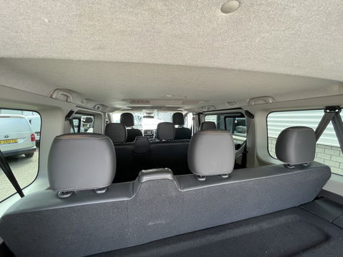 Opel Vivaro Combi 1.6 CDTI 120pk L1H1 Innovation / 8 persoons / vaste prijs rijklaar € 21.950 marge / vrij van btw / euro 6 diesel / airco / cruise / camera / trekhaak / metallic lak / lichtmetalen velgen