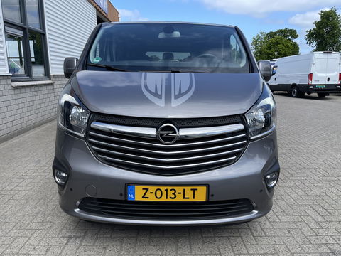 Opel Vivaro Combi 1.6 CDTI 120pk L1H1 Innovation / 8 persoons / vaste prijs rijklaar € 21.950 marge / vrij van btw / euro 6 diesel / airco / cruise / camera / trekhaak / metallic lak / lichtmetalen velgen