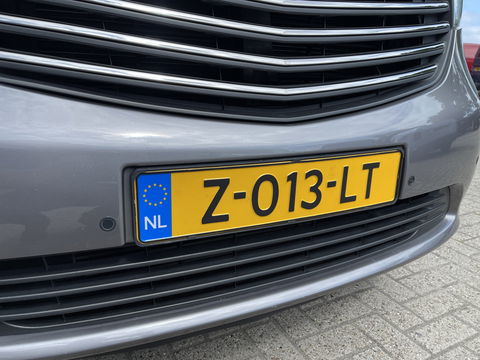 Opel Vivaro Combi 1.6 CDTI 120pk L1H1 Innovation / 8 persoons / vaste prijs rijklaar € 21.950 marge / vrij van btw / euro 6 diesel / airco / cruise / camera / trekhaak / metallic lak / lichtmetalen velgen