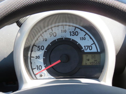 Peugeot 107 1.0-12V XS 5-DRS | AUTOMAAT | 1E EIGENAAR | AIRCO | NIEUWE APK | ELEK RAMEN |