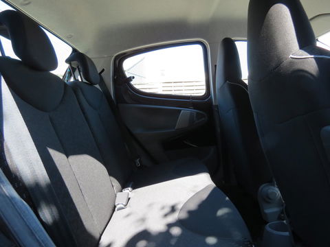 Peugeot 107 1.0-12V XS 5-DRS | AUTOMAAT | 1E EIGENAAR | AIRCO | NIEUWE APK | ELEK RAMEN |