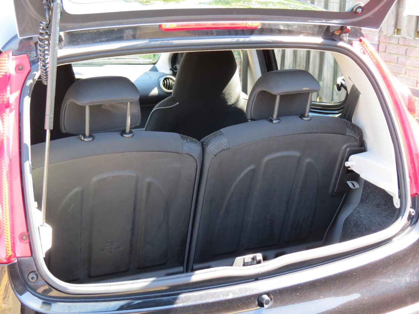 Peugeot 107 1.0-12V XS 5-DRS | AUTOMAAT | 1E EIGENAAR | AIRCO | NIEUWE APK | ELEK RAMEN |