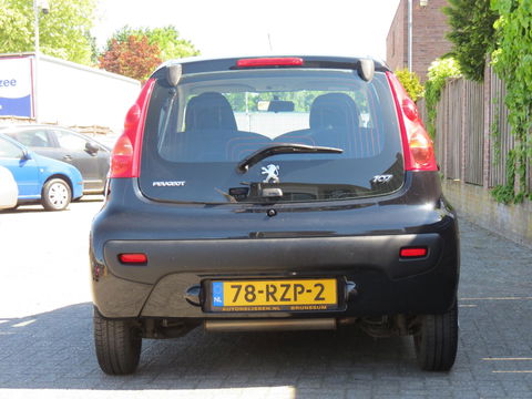Peugeot 107 1.0-12V XS 5-DRS | AUTOMAAT | 1E EIGENAAR | AIRCO | NIEUWE APK | ELEK RAMEN |