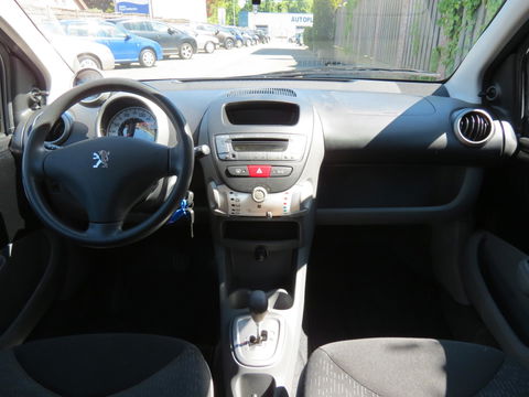 Peugeot 107 1.0-12V XS 5-DRS | AUTOMAAT | 1E EIGENAAR | AIRCO | NIEUWE APK | ELEK RAMEN |