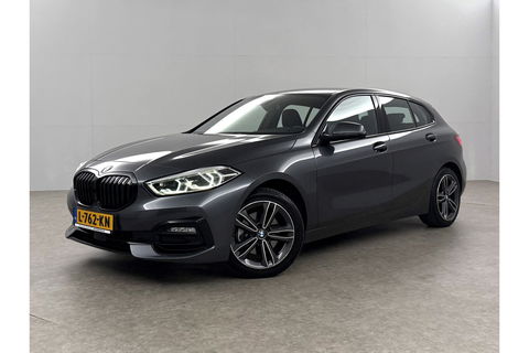 BMW 1-serie 118i M Sport LED Camera Carplay Sfeerverl. Trekhaak Virtual Navi Clima Cruise 17"LMV PDC