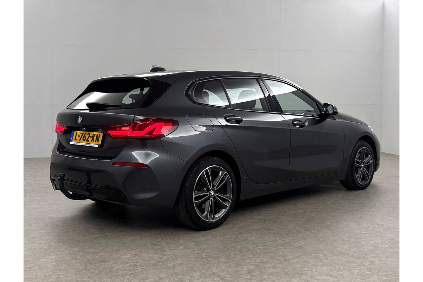BMW 1-serie 118i M Sport LED Camera Carplay Sfeerverl. Trekhaak Virtual Navi Clima Cruise 17"LMV PDC