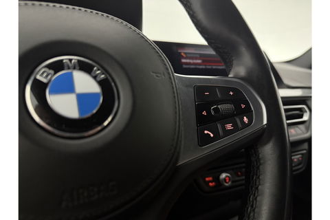 BMW 1-serie 118i M Sport LED Camera Carplay Sfeerverl. Trekhaak Virtual Navi Clima Cruise 17"LMV PDC