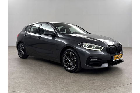 BMW 1-serie 118i M Sport LED Camera Carplay Sfeerverl. Trekhaak Virtual Navi Clima Cruise 17"LMV PDC