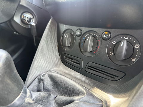 Ford Transit Connect 1.5 TDCI 101pk Euro 6 L2 - Glasresteel - Resteel - Imperiaal - Airco