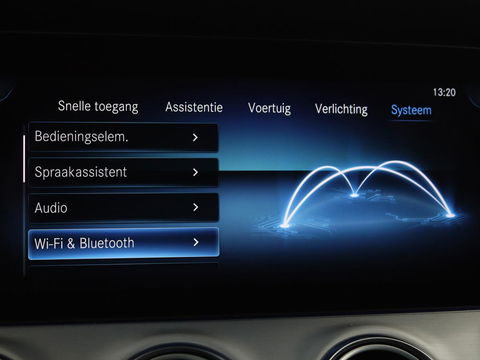 Mercedes-Benz E-Klasse 300e Avantgarde | Adaptive cruise | Trekhaak | Stoelverwarming | Camera | Widescreen | Sfeerverlichting | Half leder | Full LED