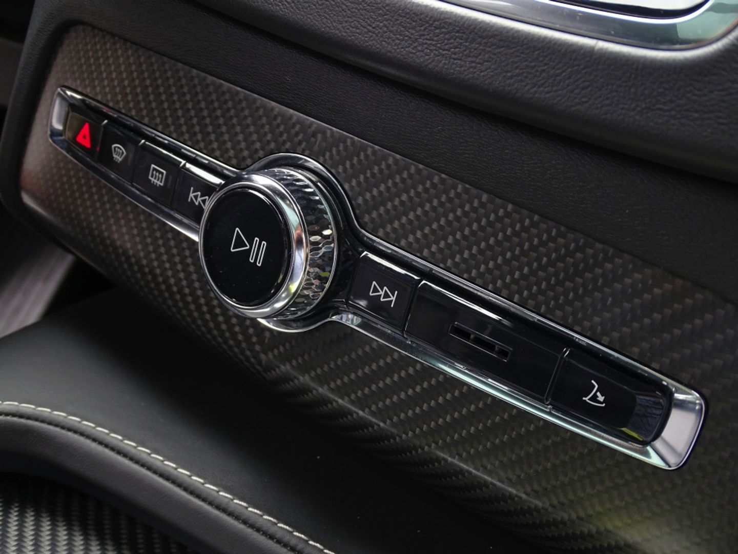 Volvo XC90 2.0 T8 392PK AWD / R-Design / B&W / ACC / 360° / Head-Up