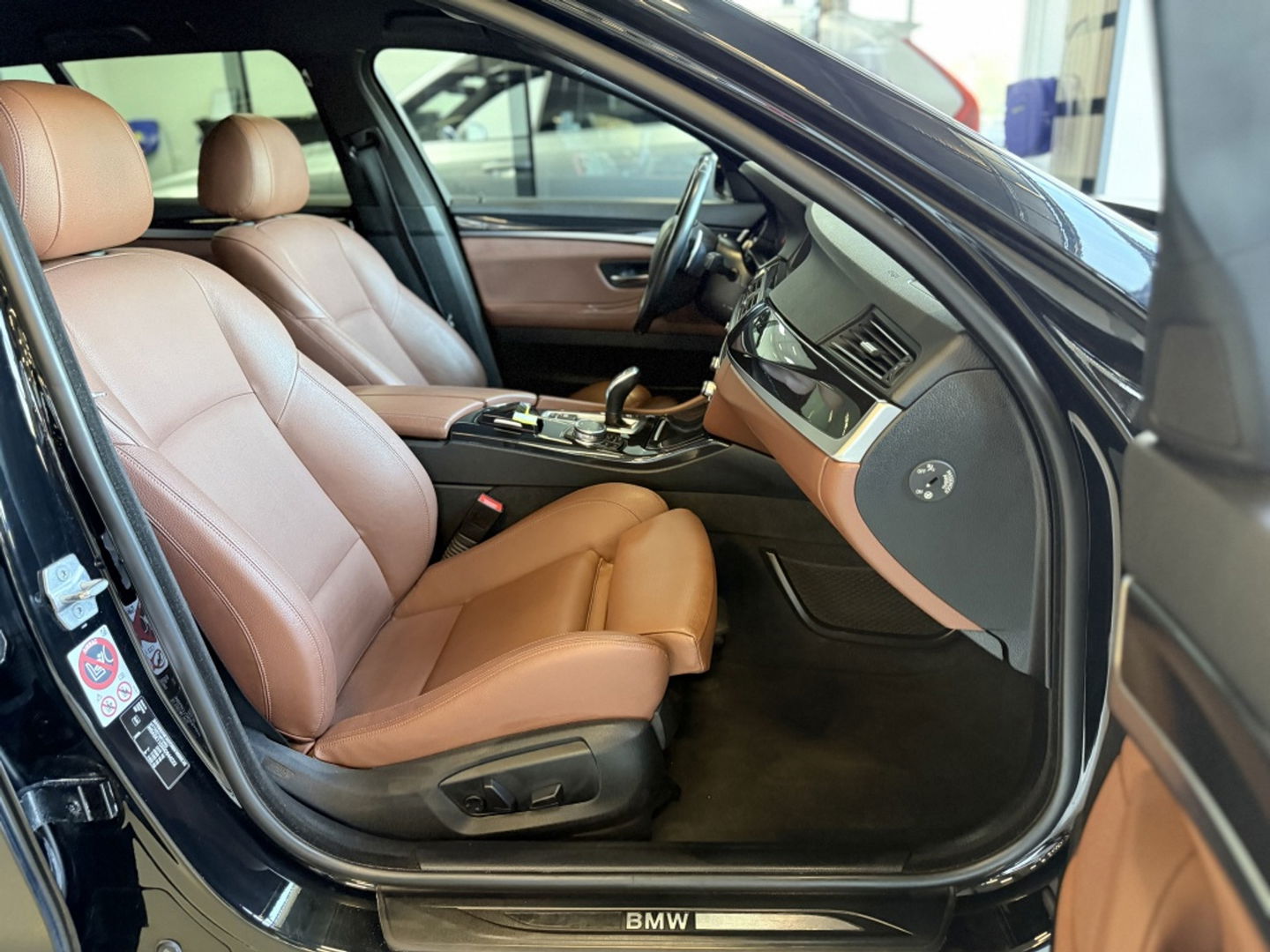 BMW 5 Serie Touring 530d 259PK M Sport HE. / M- interieur / LCI / LED