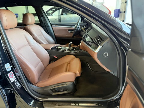 BMW 5 Serie Touring 530d 259PK M Sport HE. / M- interieur / LCI / LED