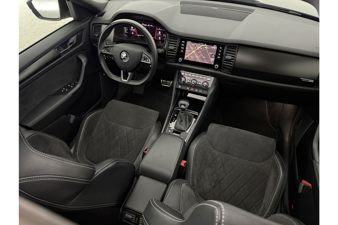 Škoda Kodiaq 1.5 TSI 150PK Sportline DSG Pano Sfeer Memory LED Virtual Camera Carplay Clima Cruise Navi PDC 19"LMV