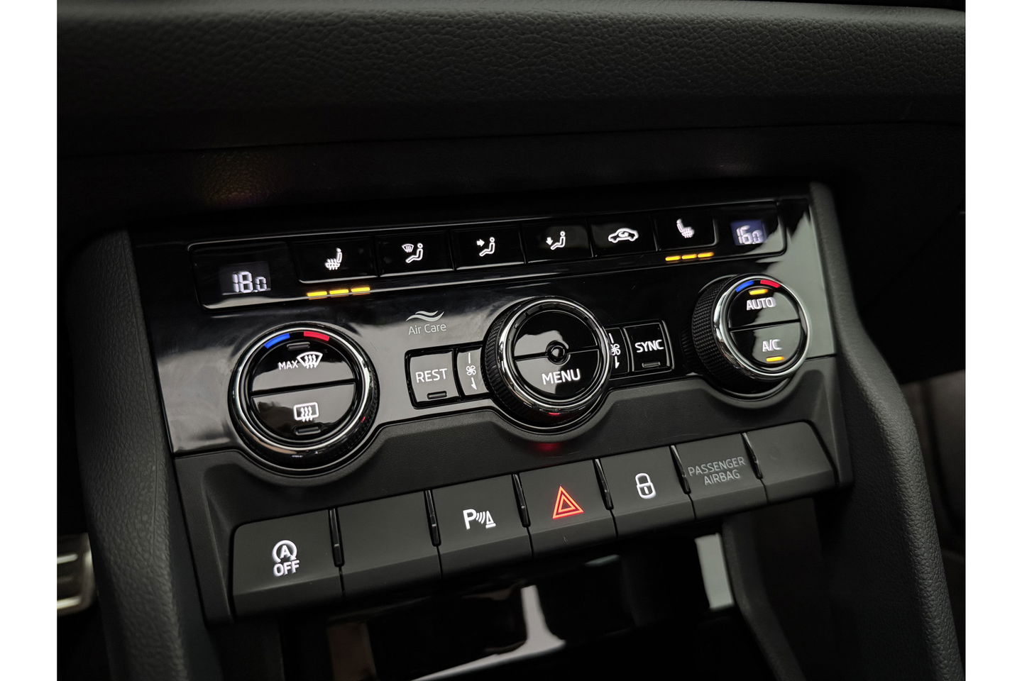Škoda Kodiaq 1.5 TSI 150PK Sportline DSG Pano Sfeer Memory LED Virtual Camera Carplay Clima Cruise Navi PDC 19"LMV