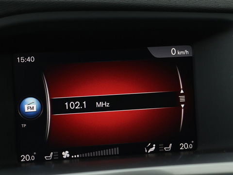 Volvo V60 2.0 T4 Sport | Stoelverwarming | Trekhaak | Xenon | Navigatie | Leder/Alcantara | PDC | Climate control | Cruise control | Bluetooth
