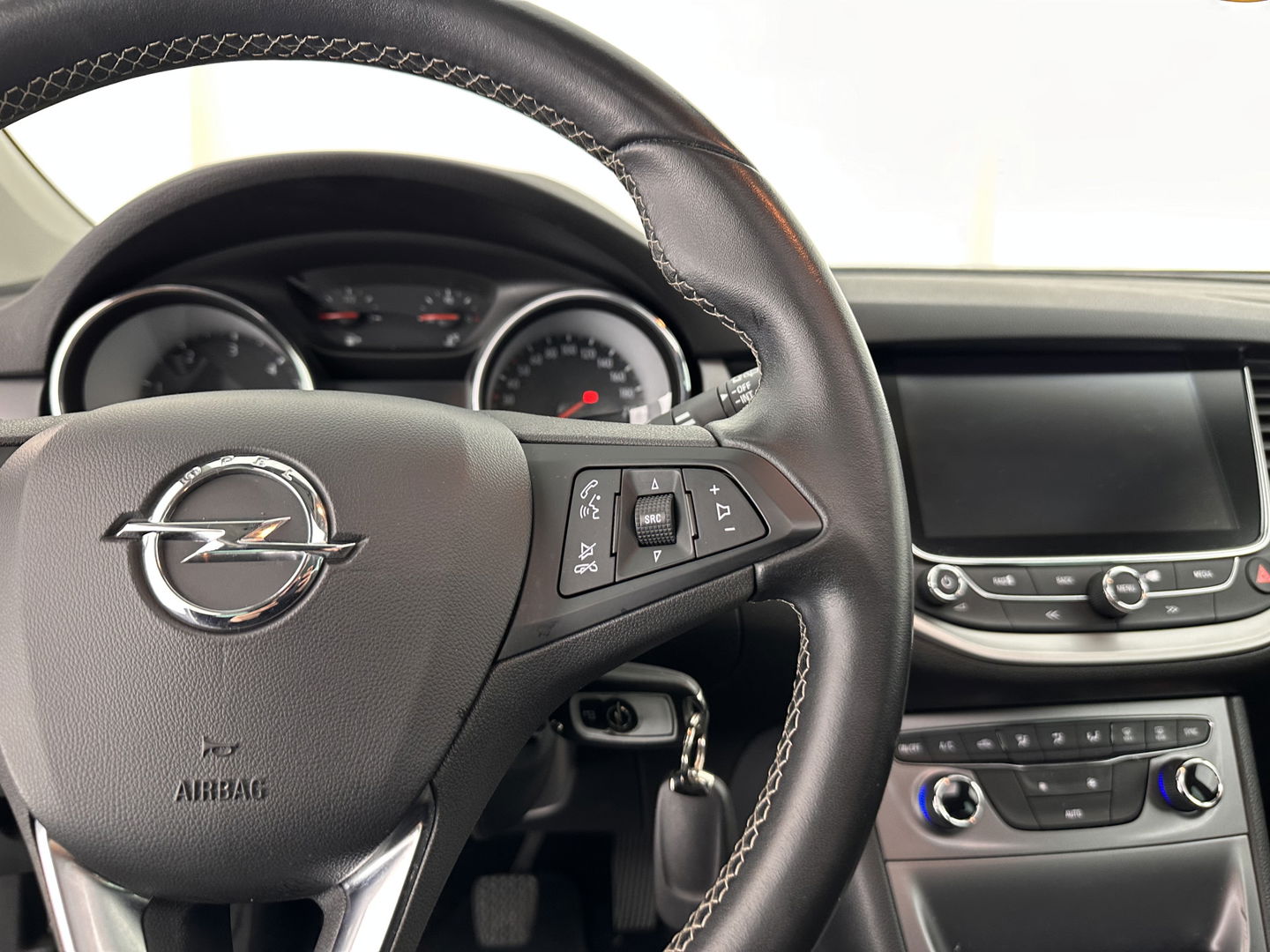 Opel Astra 1.6 CDTI Online Edition *PANO | XENON | NAVI-FULLMAP | DAB+ | COMFORT-SEATS | AIRCO | CRUISE | PDC*