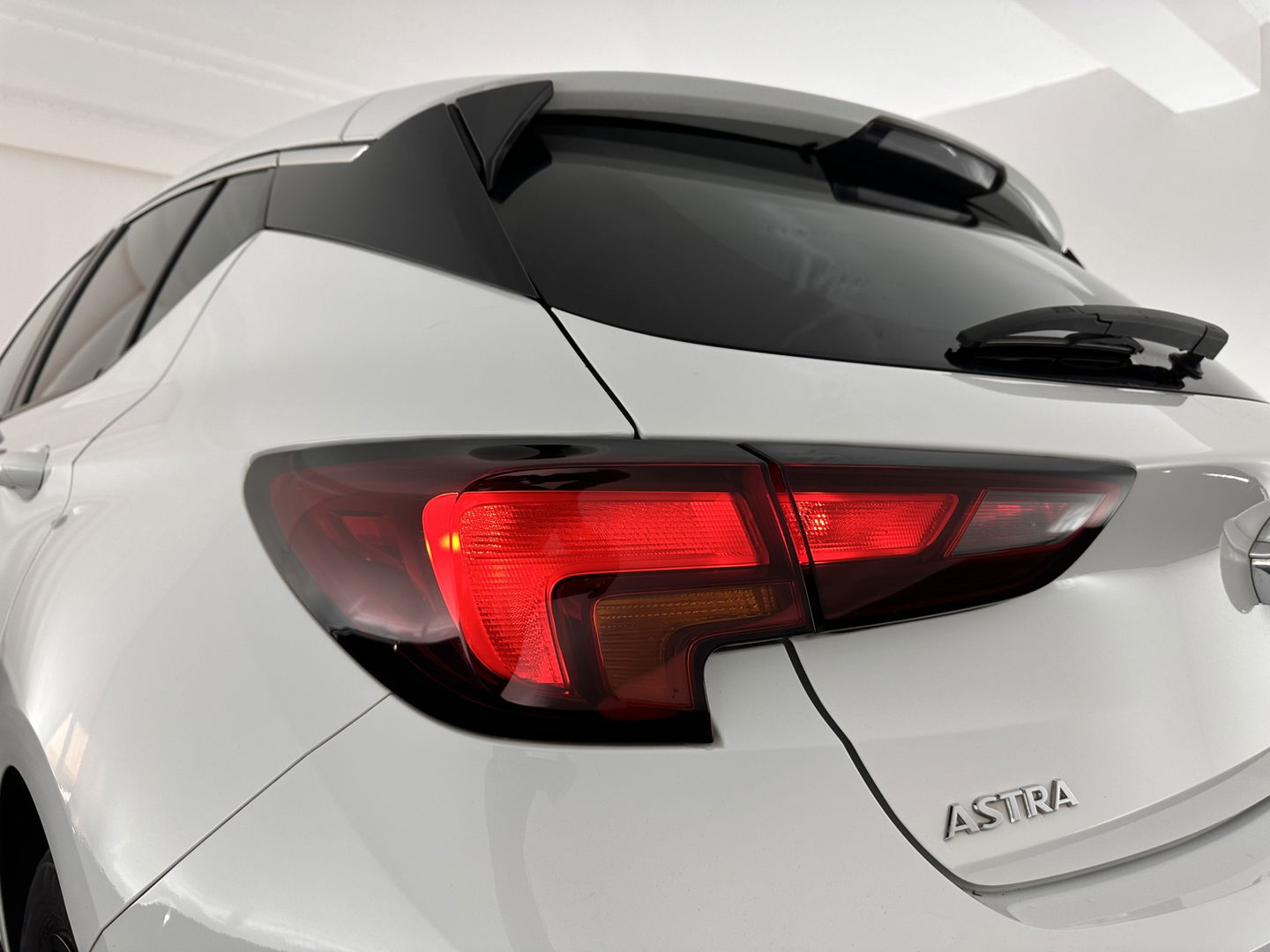 Opel Astra 1.6 CDTI Online Edition *PANO | XENON | NAVI-FULLMAP | DAB+ | COMFORT-SEATS | AIRCO | CRUISE | PDC*