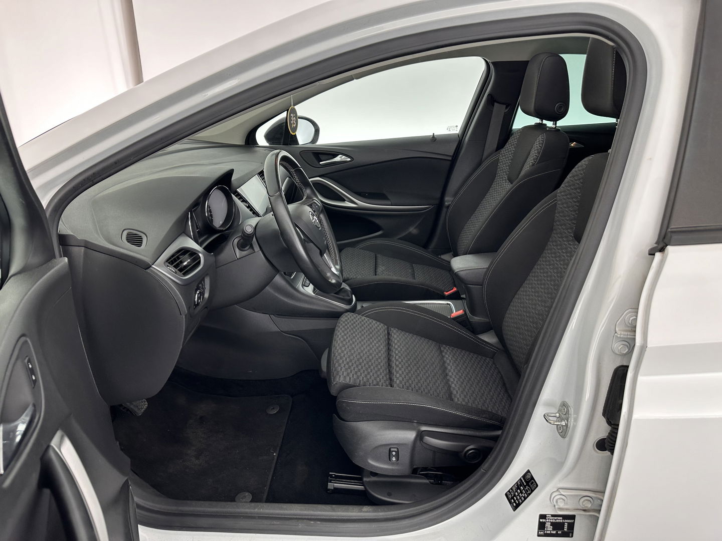 Opel Astra 1.6 CDTI Online Edition *PANO | XENON | NAVI-FULLMAP | DAB+ | COMFORT-SEATS | AIRCO | CRUISE | PDC*