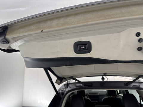 Nissan X-Trail 1.6 dCi Tekna Aut. *PANO | LUXURY-LEATHER | LED-LIGHTS | TOP-VIEW | JBL-AUDIO | BLINDSPOT | KEYLESS | HEATED-COMFORT-SEATS | NAVI-FULLMAP | 19''ALU*