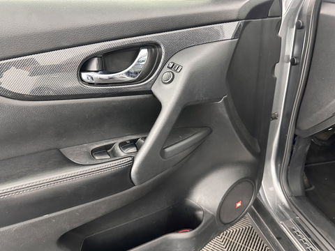 Nissan X-Trail 1.6 dCi Tekna Aut. *PANO | LUXURY-LEATHER | LED-LIGHTS | TOP-VIEW | JBL-AUDIO | BLINDSPOT | KEYLESS | HEATED-COMFORT-SEATS | NAVI-FULLMAP | 19''ALU*