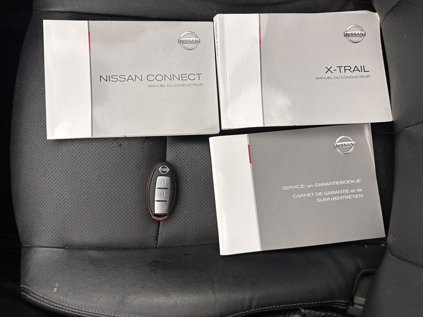 Nissan X-Trail 1.6 dCi Tekna Aut. *PANO | LUXURY-LEATHER | LED-LIGHTS | TOP-VIEW | JBL-AUDIO | BLINDSPOT | KEYLESS | HEATED-COMFORT-SEATS | NAVI-FULLMAP | 19''ALU*