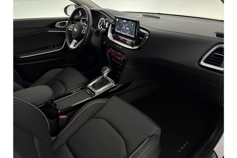Kia Xceed 1.6 GDi PHEV ExecutiveLine 165PK Parelmoer Pano Carplay Camera LED Virtual Memory-Seats Leder 18"LMV Clima Navi PDC Stoel/Stuurverwarming