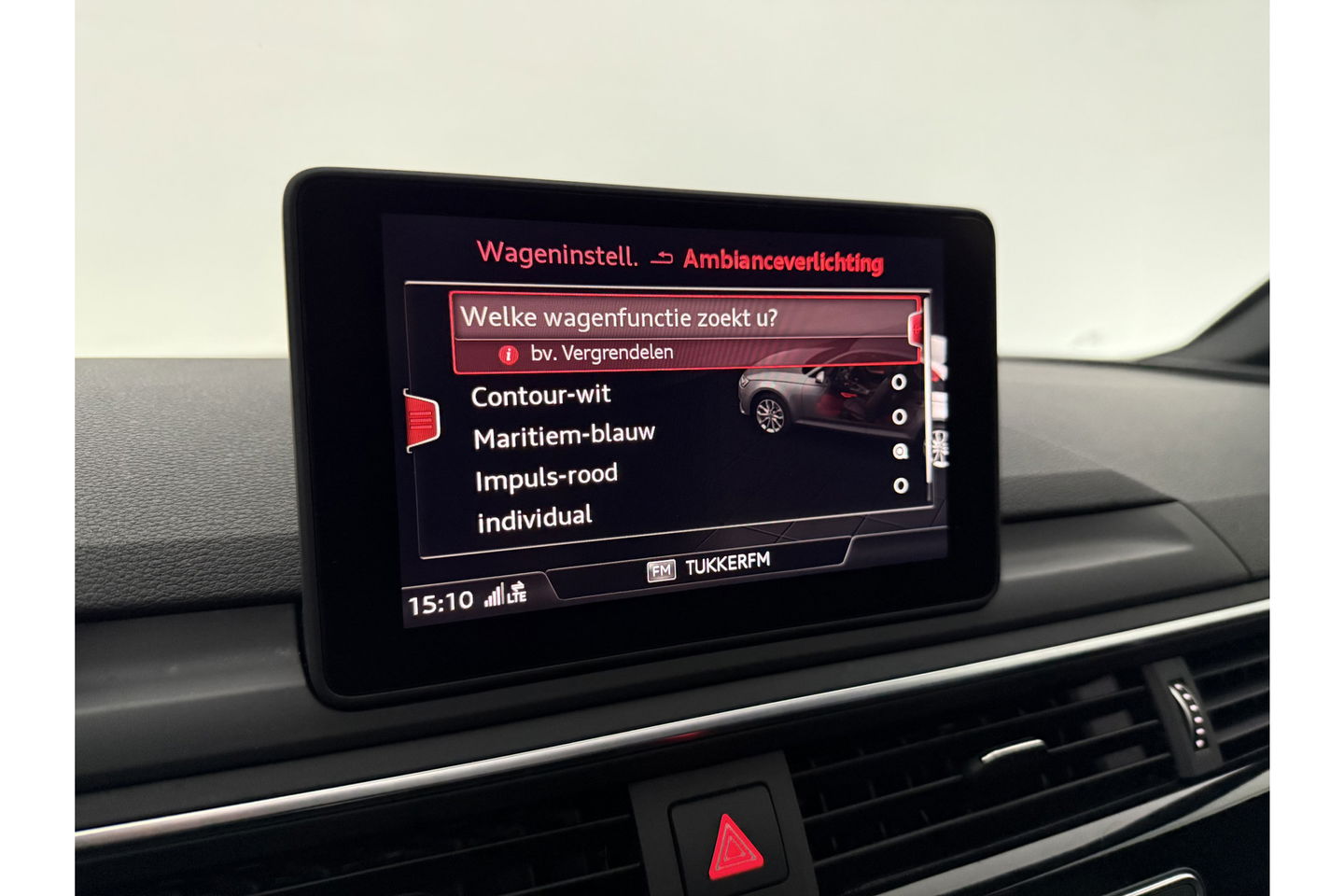 Audi A4 35 TFSI 150PK S-line Pano LED Sfeer Clima Cruise Navigatie PDC 18''LMV