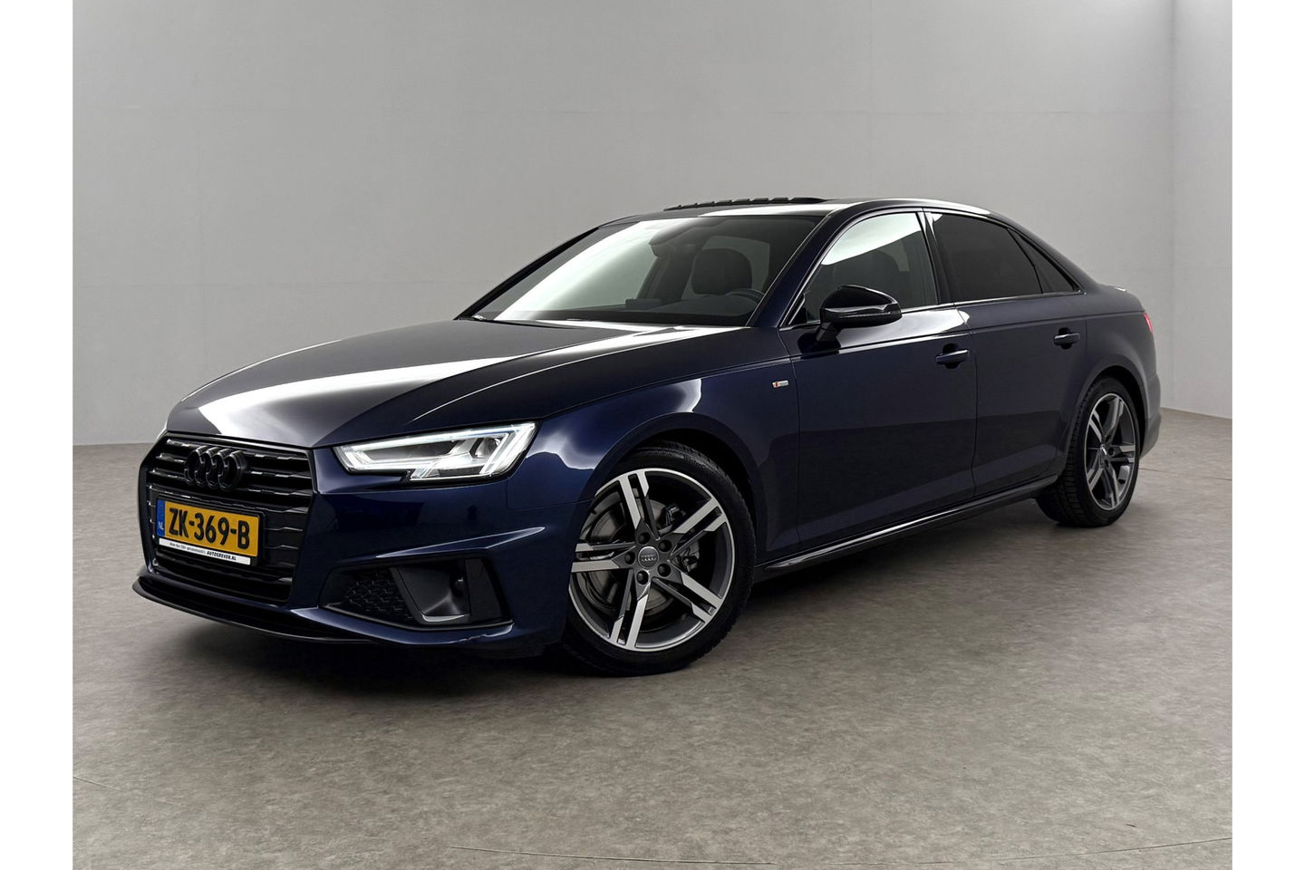 Audi A4 35 TFSI 150PK S-line Pano LED Sfeer Clima Cruise Navigatie PDC 18''LMV