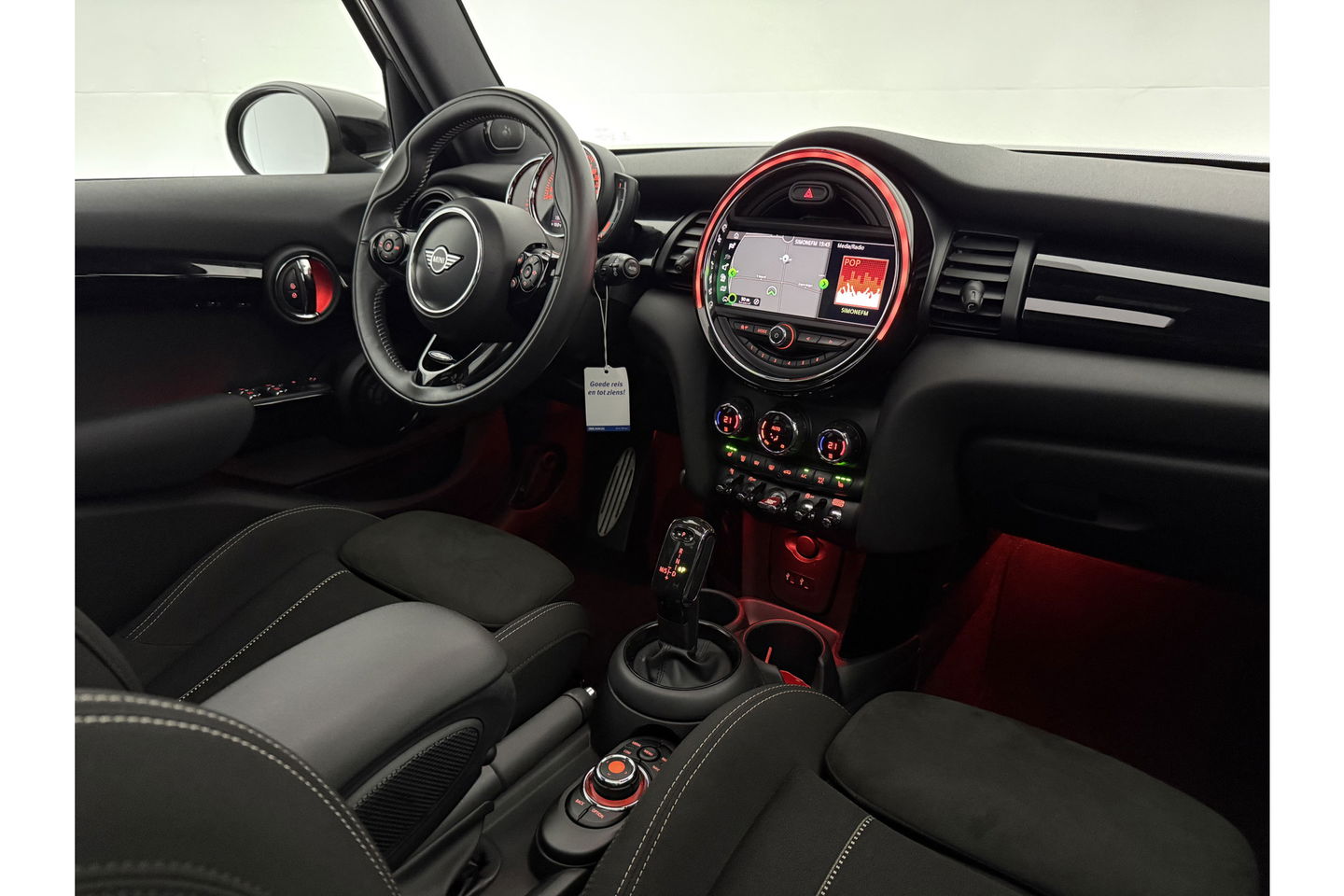 MINI Cooper 1.5 Cooper JCW PACK Pano | harman/kardon | Carplay Clima Cruise LED Navigatie PDC 18"LMV Stoelverwarming