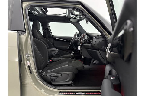 MINI Cooper 1.5 Cooper JCW PACK Pano | harman/kardon | Carplay Clima Cruise LED Navigatie PDC 18"LMV Stoelverwarming