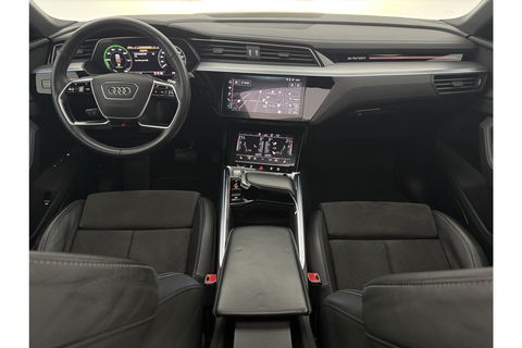 Audi e-tron 50 quattro Launch edition 71 kWh 313PK Pano LED Sfeer Virtual Trekhaak Carplay Head-up Camera Clima Cruise PDC Memory-Seat 21''LMV
