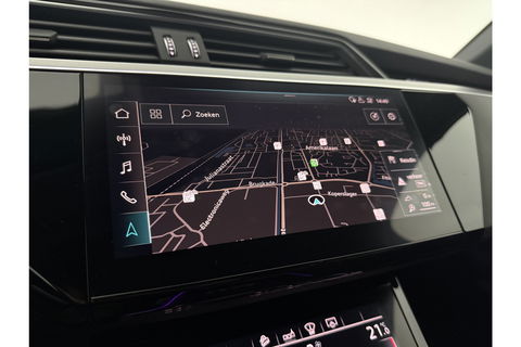 Audi e-tron 50 quattro Launch edition 71 kWh 313PK Pano LED Sfeer Virtual Trekhaak Carplay Head-up Camera Clima Cruise PDC Memory-Seat 21''LMV