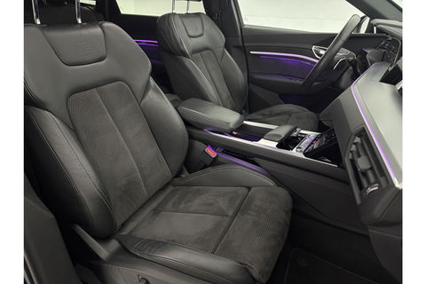 Audi e-tron 50 quattro Launch edition 71 kWh 313PK Pano LED Sfeer Virtual Trekhaak Carplay Head-up Camera Clima Cruise PDC Memory-Seat 21''LMV