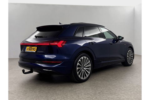 Audi e-tron 50 quattro Launch edition 71 kWh 313PK Pano LED Sfeer Virtual Trekhaak Carplay Head-up Camera Clima Cruise PDC Memory-Seat 21''LMV