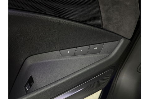 Audi e-tron 50 quattro Launch edition 71 kWh 313PK Pano LED Sfeer Virtual Trekhaak Carplay Head-up Camera Clima Cruise PDC Memory-Seat 21''LMV