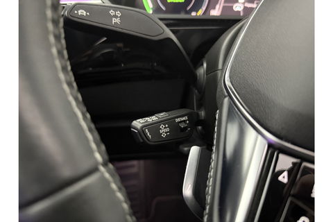Audi e-tron 50 quattro Launch edition 71 kWh 313PK Pano LED Sfeer Virtual Trekhaak Carplay Head-up Camera Clima Cruise PDC Memory-Seat 21''LMV