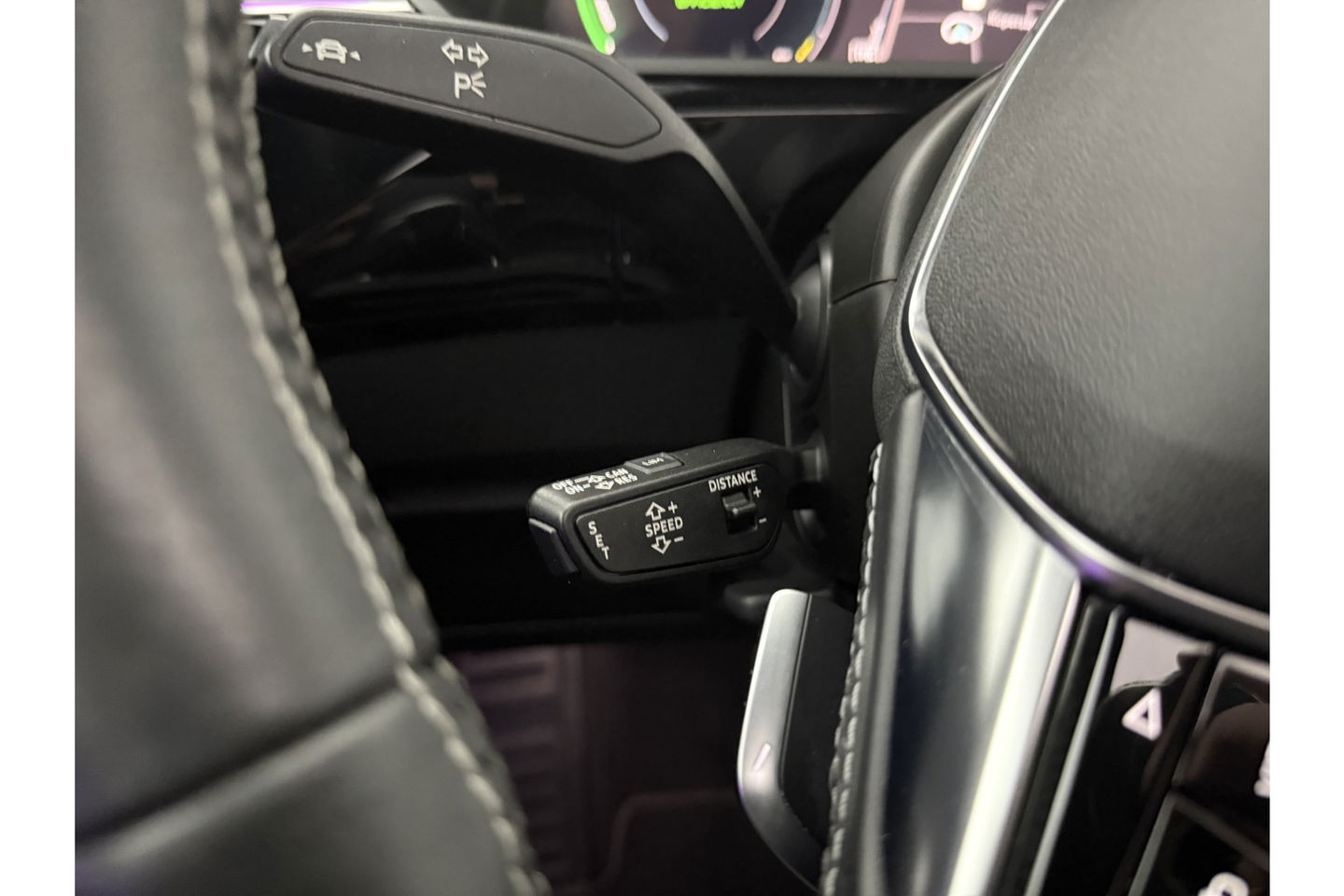 Audi e-tron 50 quattro Launch edition 71 kWh 313PK Pano LED Sfeer Virtual Trekhaak Carplay Head-up Camera Clima Cruise PDC Memory-Seat 21''LMV