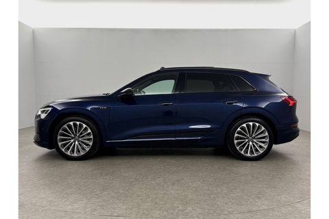 Audi e-tron 50 quattro Launch edition 71 kWh 313PK Pano LED Sfeer Virtual Trekhaak Carplay Head-up Camera Clima Cruise PDC Memory-Seat 21''LMV