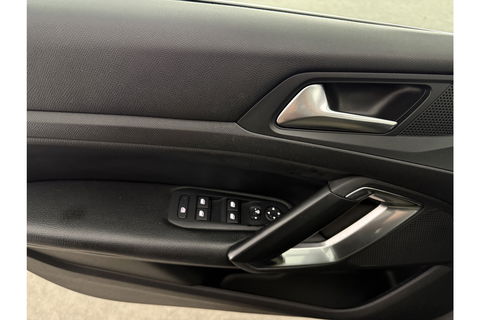 Peugeot 308 1.2 PureTech 360Camera Pano LED Carplay Cruise Clima Navi Leder PDC Massagestoel 16"LMV
